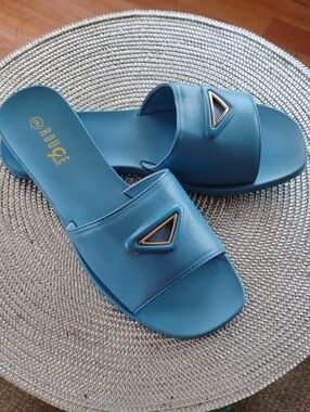 WOMEN'S ROUGE HELIUM SANDALS
